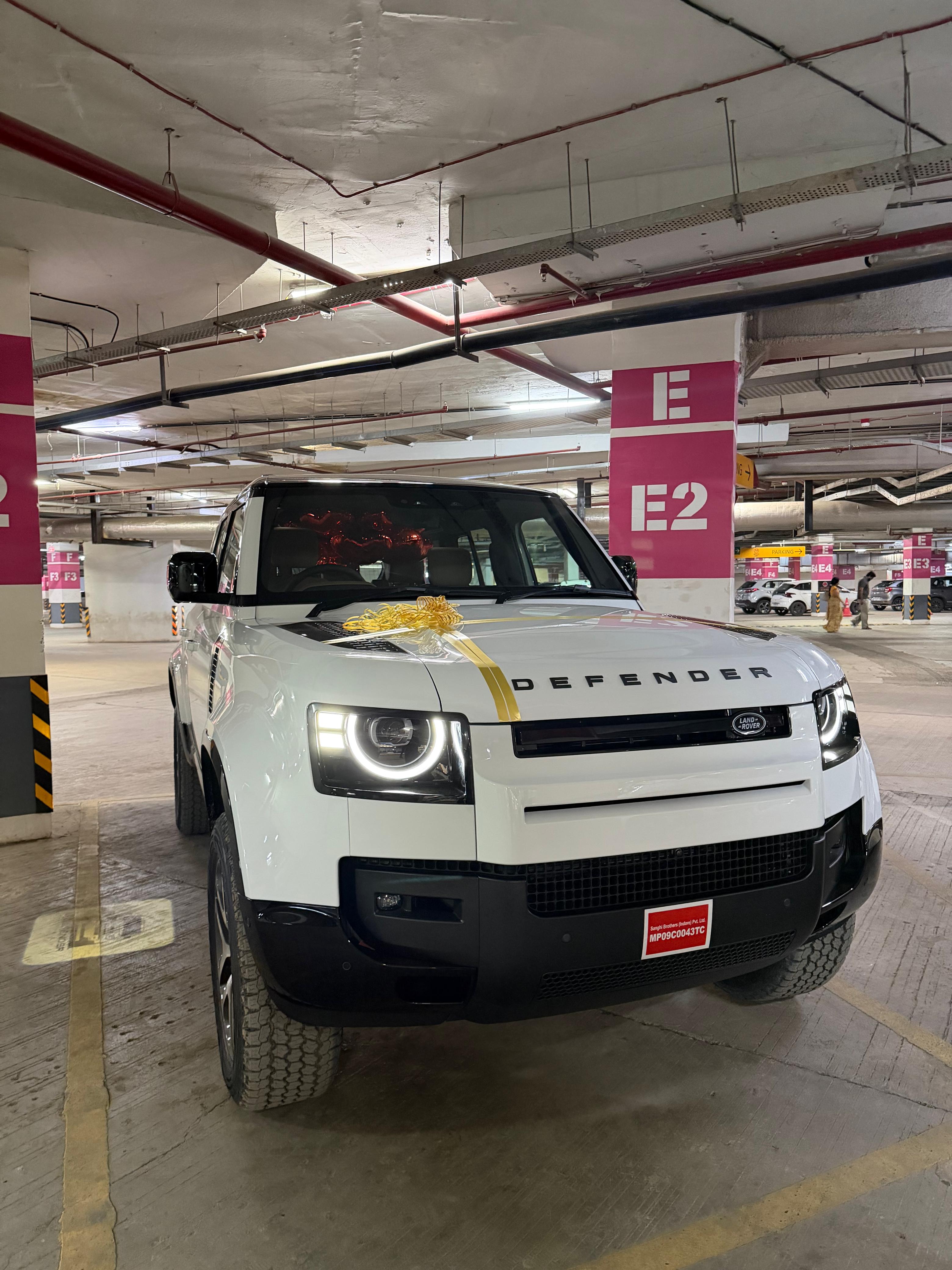 Defender Rent In Bhopal